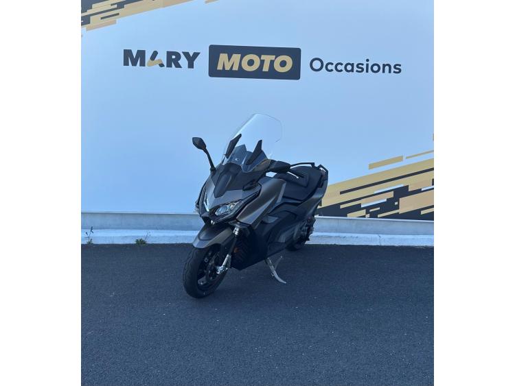 KYMCO AK 550
