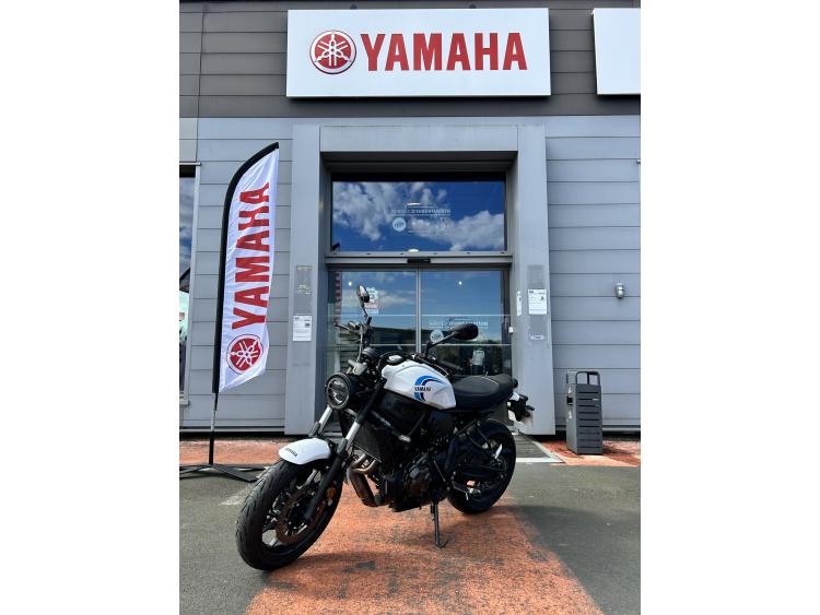 YAMAHA XSR 700 ABS