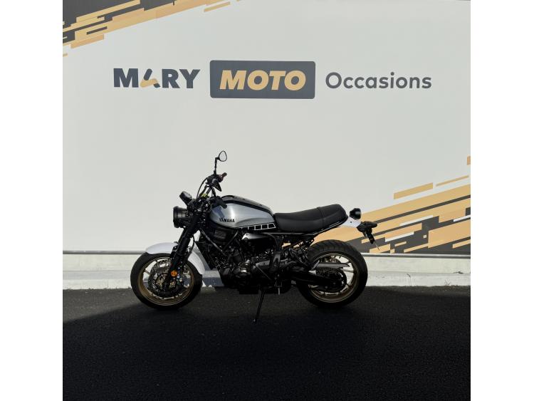 YAMAHA XSR 700 XTRIBUTE
