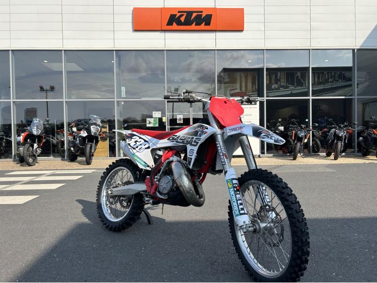 MC 125