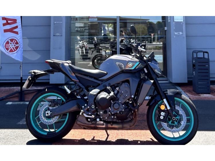 YAMAHA MT-09  Y-AMT
