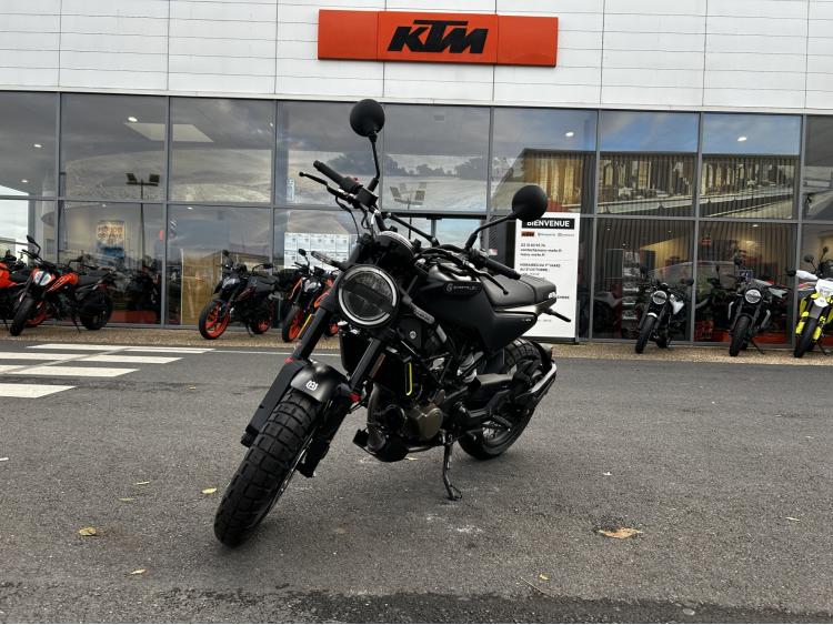 HUSQVARNA SVARTPILEN 125 ABS