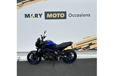 YAMAHA MT-09