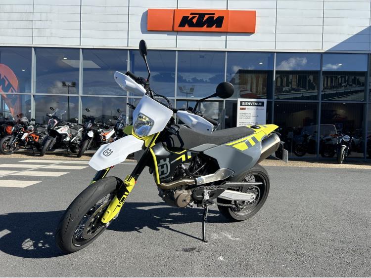 HUSQVARNA 701 SUPERMOTO