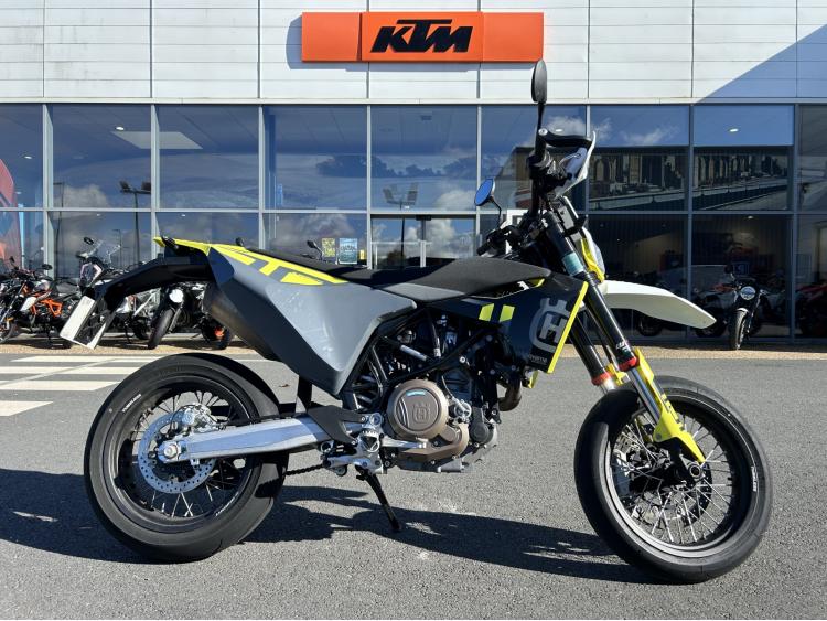 HUSQVARNA 701 SUPERMOTO