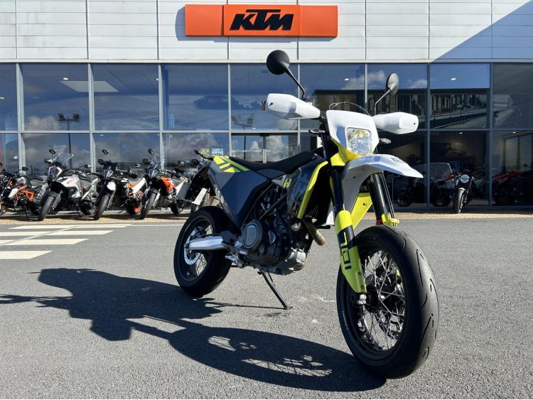 HUSQVARNA 701 SUPERMOTO