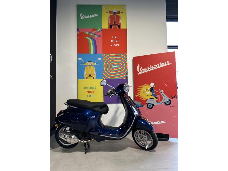 VESPA PRIMAVERA 125