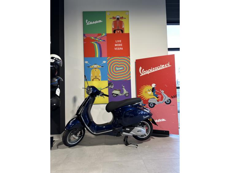 VESPA PRIMAVERA 125